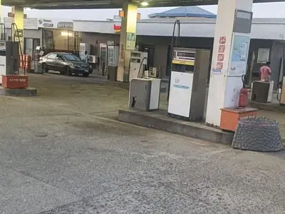 A Service and Functioning Filling Station