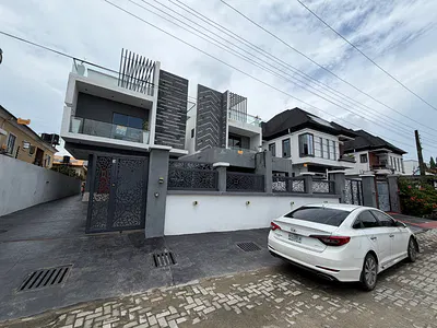 5 Bedroom Fully Detached Duplex with a BQ and Swimming Pool