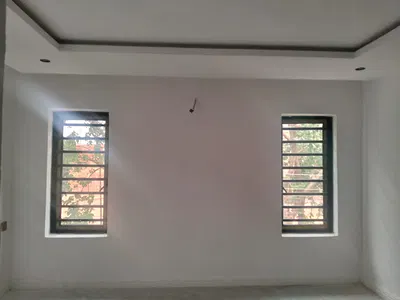 Are You Looking for a Sophisticated, Newly Refurbished Home or Office