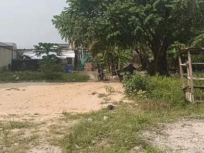 A Total Land of 1, 670.334 SQM (Approximately More Than 2 Plots)