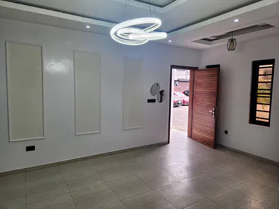 Luxury 4 Bedroom Terraced Duplex in the Heart of Town