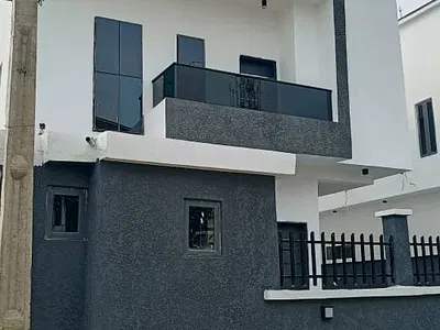 Luxury 4 Bedroom Duplex