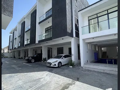 Stunning 5 Bedroom Terrace Duplex