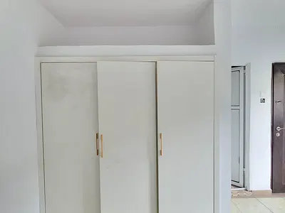 Luxurious Shared Apartment Upstairs