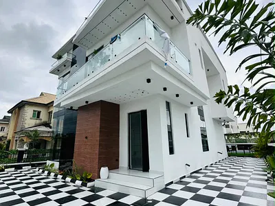 5 Bedroom Fully Detached Duplex with BQ and Swimming Pool