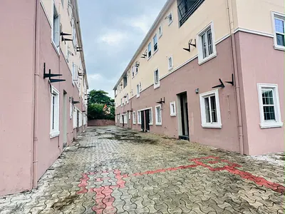 Spacious 2 Bedroom Apartment