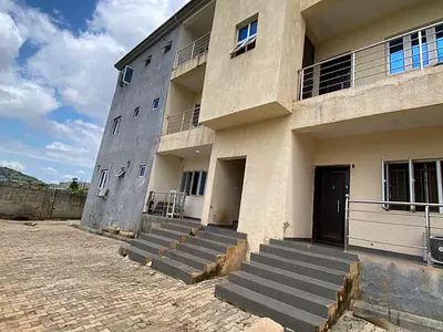 Neatly Used 3 Bedroom Flat