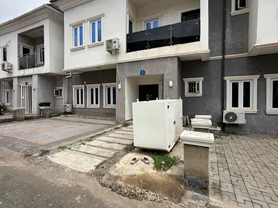 Fully Furnished Duplex