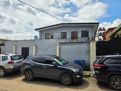 Block of Flats on a Full Plot in a Gated Community