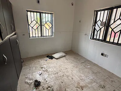Sharp Two Bedroom Apartment with Band a Light
