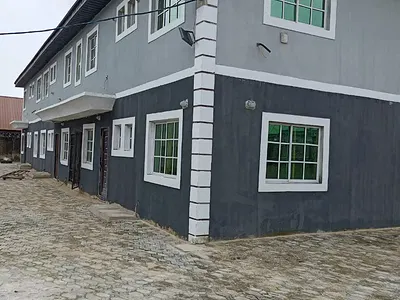 Beautiful Spacious 2 Bedrooms Apartment Upstairs