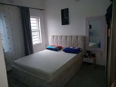 Rent a Male Roommate Needed to Share This Furnished Room and Parlour