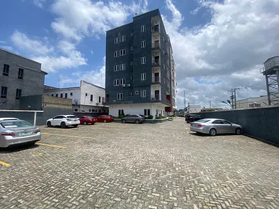 Luxury 4 Bedrooms Apartment (Shared)