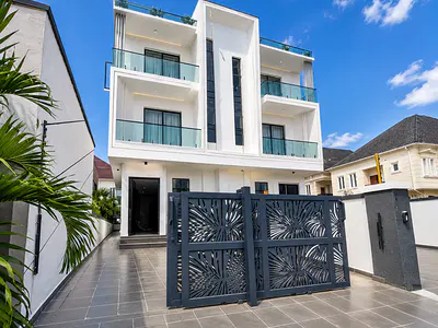 Luxury 5 Bedroom Semi Detached Duplex with BQ
