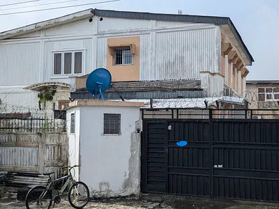 4 Bedroom Semi-Detached House with 2 Rooms Boys Quarter.
