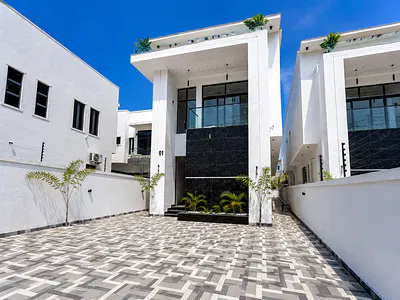 Discounted Luxury 5 Bedroom Fully Detached Duplex with BQ