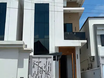 Luxurious 5 Bedroom Duplex