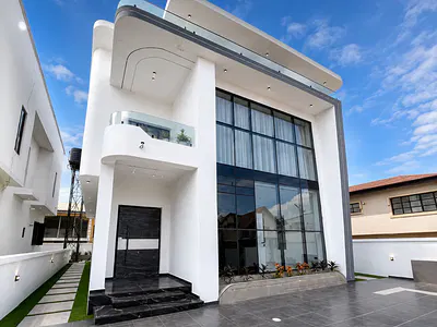 Luxury 5 Bedroom Fully Detached Duplex