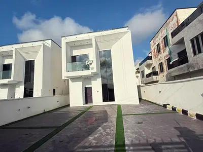 4 Bedroom Fully Detached Duplex/ BQ/ Security House / Space for Swimming Pool