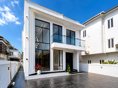 Luxury 5 Bedroom Fully Detached Duplex