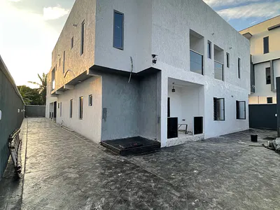 Luxury 2 Bedroom Flat Close to the Expressway
