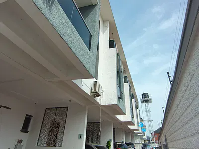 Carcass Two Bedrooms Flat in Paradise 3 Estate Chevron