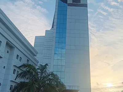 186rooms Hotel Building