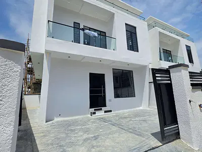4bedrooms Fully Detached Duplex