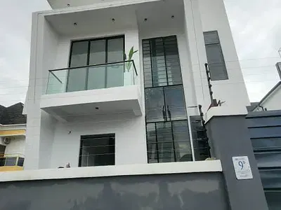 Newly Built 5 Bedroom Detached with BQ