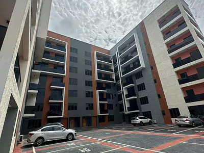 Gorgeous 3bedroom Apartment with a Pool, Gym, Elevator