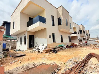 Design-Led 4 Bedroom Fully Detached Duplex with BQ