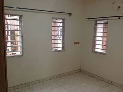 Lovely Executive 2 Bedroom Up Flat