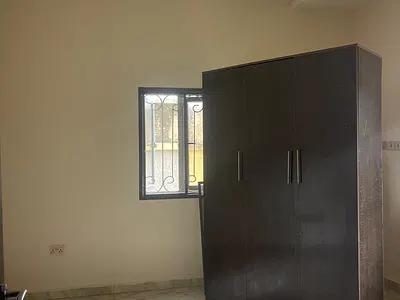 2-Bedroom with Fitted Kitchen