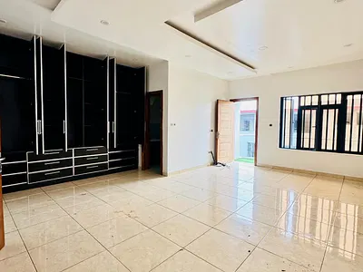 Spacious and Luxurious with a B Q