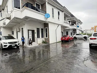 4 Bedroom Terrace