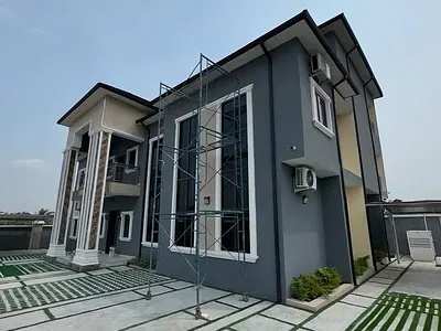 Luxury 4 Bedroom Duplex WT Penthouse and BQ