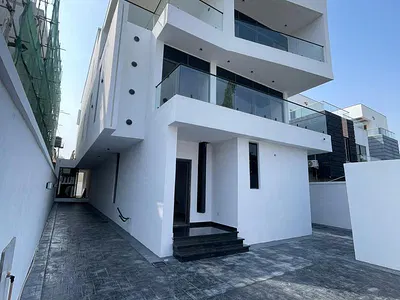 Contemporary 5 Bedroom Detached Duplex with BQ, Pool & Swimming Pool