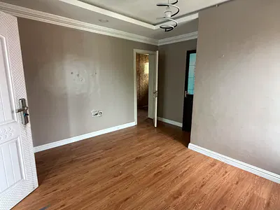 Spacious Self Serviced Room and Parlour