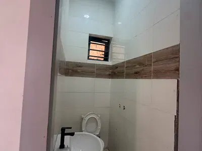 2 Bedroom Apartment (Upstairs)