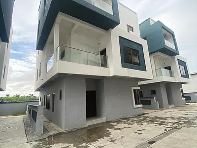 4 Bedroom Detached Duplex