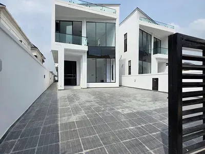 Value Oriented 5 Bedroom Detached Home with BQ & Swimming Pool