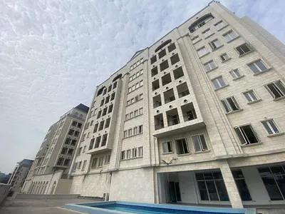 Exquisitely Finished 4 Bed Apartment with Dual Elevator, Pool & Gym