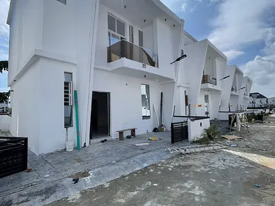4 Bedroom Fully Detached Duplex