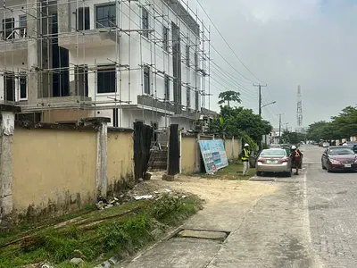 Luxury 4-Bedroom Terrace Duplex with Great Facilities & Good Location