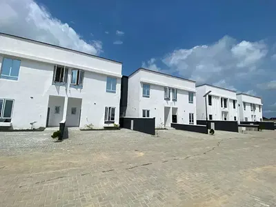 Super Luxury 3 Bedroom Semi-Detached Duplex