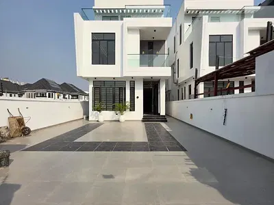 Finished 5 Bedroom Detached Home with BQ, Cinema & Swimming Pool