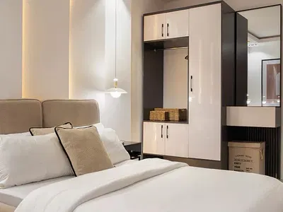 Introducing La Vivre Lux a Brand New Cozy and Beautiful 1/2 Bedroom