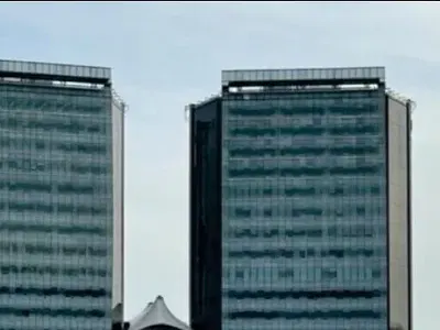 1, 000 SQM Open-Plan 12 Floors of Lettable Office Space per Tower