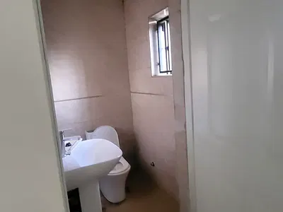 Spacious 2 Bedroom Flat