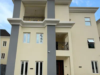 Luxury 6 Bedroom Detached Duplex + BQ